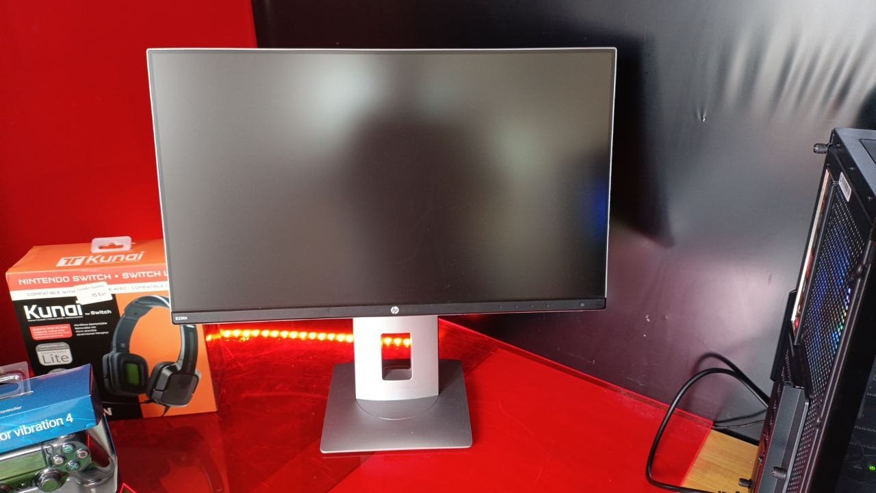 HP EliteDisplay E230t