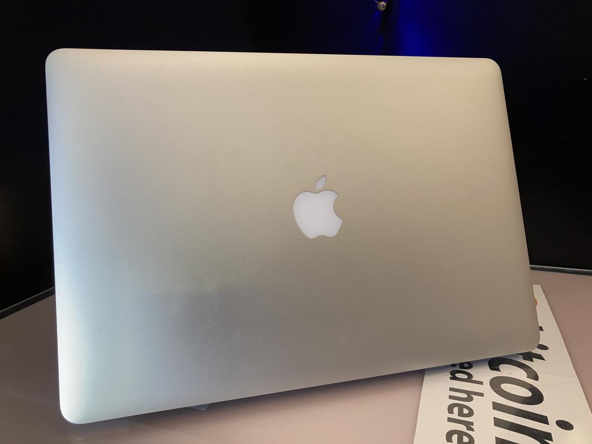 MacBook Pro A1398 - foto 3