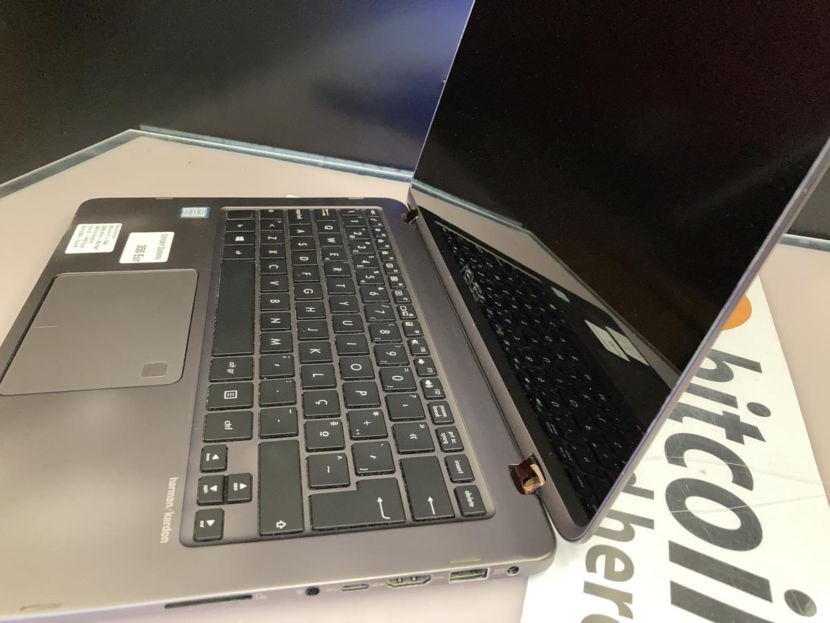 ASUS VivoBook - foto 2