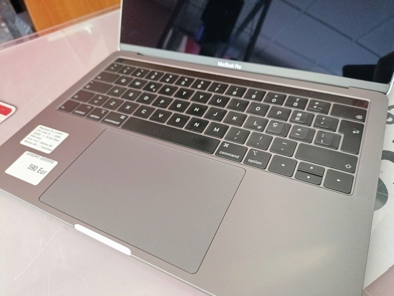 MacBook Pro A1989 - foto 2